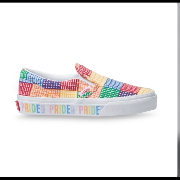 Vans LGBTQ Rainbow Slip Ons NEW
Women size: 8, Men size: 6.5 - Picture 3 of 4